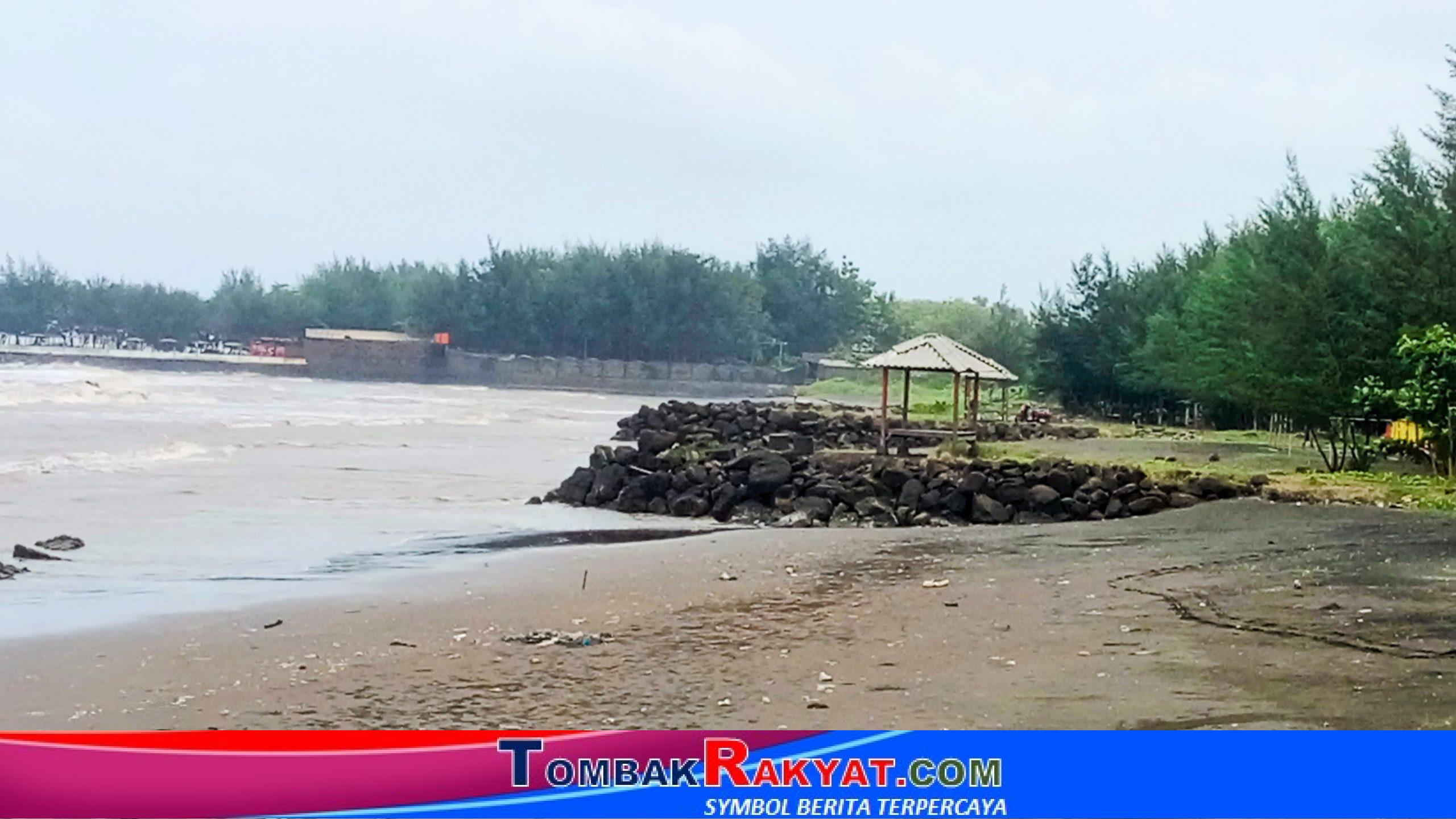 Pantai Sendang Sikucing dan Pantai Indah Sendang Sikucing