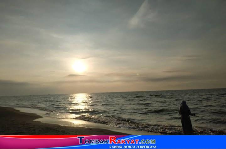 Sunrise diufuk Timur Sendang Asih menandai awal hari