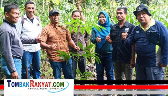 Serikat Karyawan (Sekar) Perhutani Kendal Rayakan Harlah Ke-21 Dengan Salurkan Ribuan Bibit Kopi dan Karet