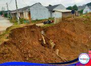 Selokan Amblas di perumahan GCVBlok R, Warga Desak Developer Bertanggung Jawab