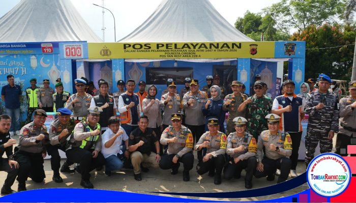 Kapolda Jabar Cek Pos Pelayanan Rest Area 228A, Pastikan Kesiapan Ops Ketupat Lodaya 2026 di Wilayah Polresta Cirebon