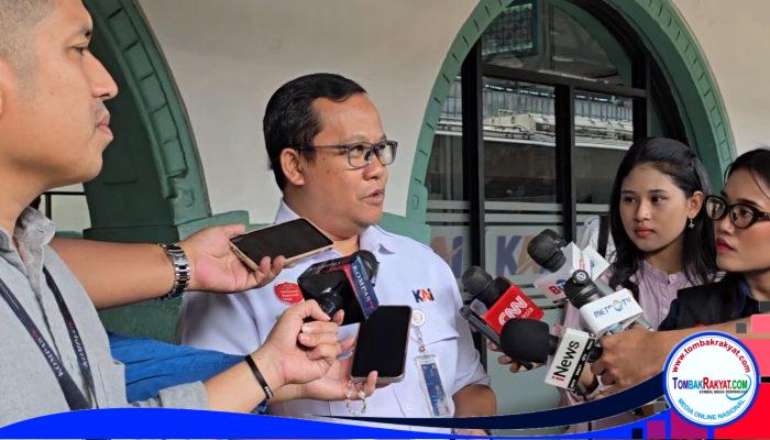 Pemudik Padati Stasiun Pasar Senen