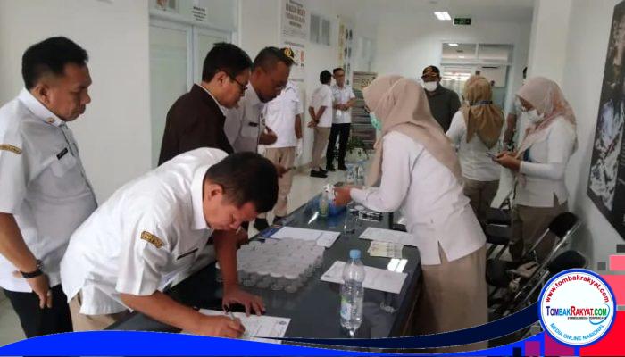 Bupati Kuningan Gelar Tes Urine Mendadak, Tegaskan Komitmen Bersihkan ASN dari Narkoba
