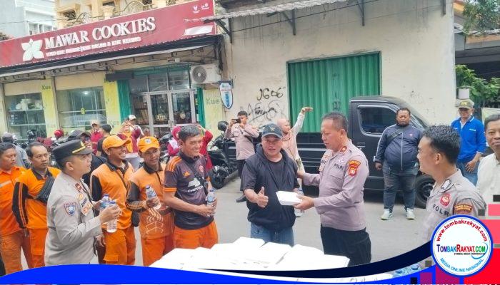 Polres Metro Jakarta Utara Salurkan 300 Nasi Box dalam Program Jumat Peduli, Wujud Nyata Jaga Jakarta dan Lingkungan