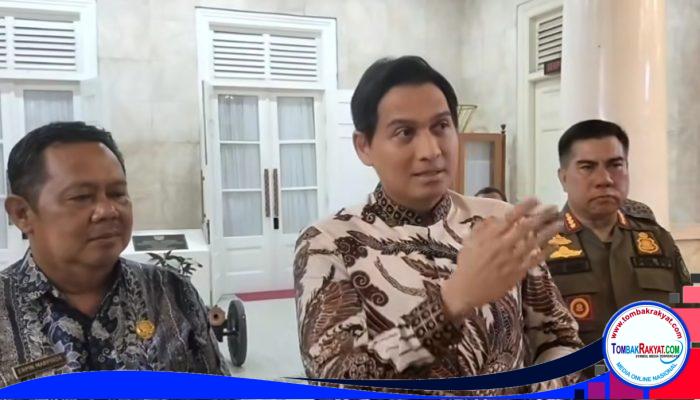 “Demo Berujung Perusakan Fasilitas Umum di area Alun-alun : Lucky Hakim Ultimatum KOMPI, Bayar Kerusakan atau Hadapi Hukum”