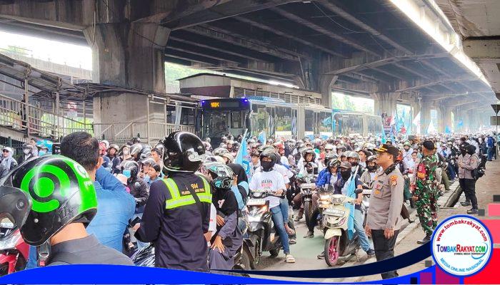 Ribuan Buruh Lintasi Kelapa Gading saat May Day 2026, Polisi Pastikan Situasi Aman dan Kondusif
