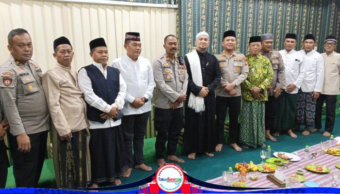 Kapolsek Pademangan Jalin Silaturahmi dengan Tokoh Agama di Masjid Kramat Kampung Bandan