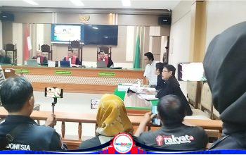 Suasana jalannya persidangan Pembunuhan satu keluarga di paoman Indramayu