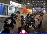 Polsek Kelapa Gading Tingkatkan Patroli Malam demi Ciptakan Rasa Aman Warga, Polisi Periksa Kendaraan dan Barang Bawaan Pengguna Jalan