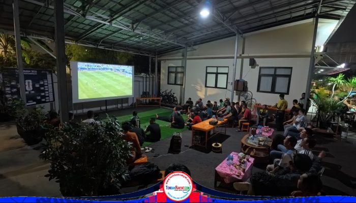 Kapolres Metro Jakarta Utara Nobar Piala Dunia 2026 Bersama Warga di Kelapa Gading, Pererat Sinergi Jaga Kamtibmas