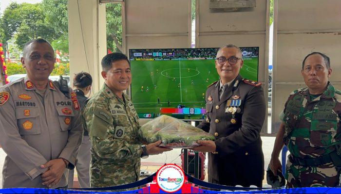Sinergitas TNI-Polri dan Kepedulian Sosial Menguat dalam Peringatan HUT Bhayangkara ke-80 di Polsek Koja