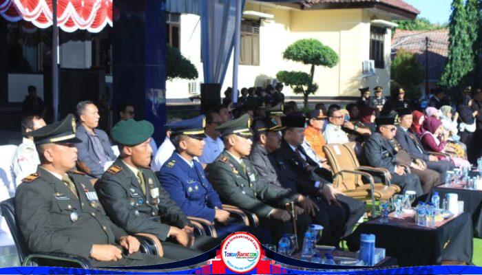 Dandim 0617/Majalengka Hadiri Upacara HUT ke-80 Bhayangkara di Polres Majalengka, Sinergitas TNI-Polri Terus Diperkuat