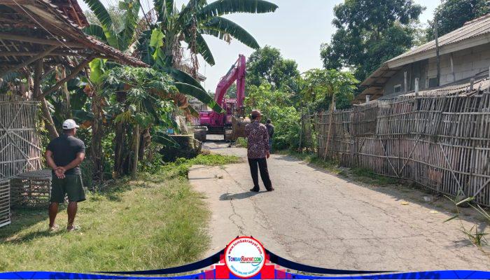 Jembatan Blok Bongas Pentil Mulai Diperbaiki: Harapan Baru Warga dan Sentilan untuk Pemerintah