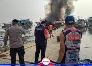 Tiga Kapal Terbakar di Dermaga Kaliadem Muara Angke, Polisi Amankan Lokasi