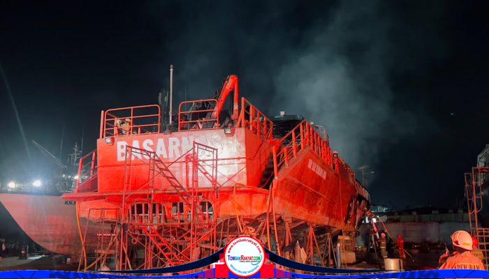 Kapal KN SAR Ramawijaya Terbakar di Galangan Muara Baru, Polisi Selidiki Penyebab Kebakaran