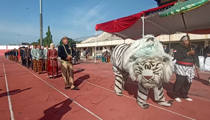 Simbol Macan Putih Iringi Kirab Hari Jadi Kabupaten Kendal ke-421, Ini Filosofi di Baliknya