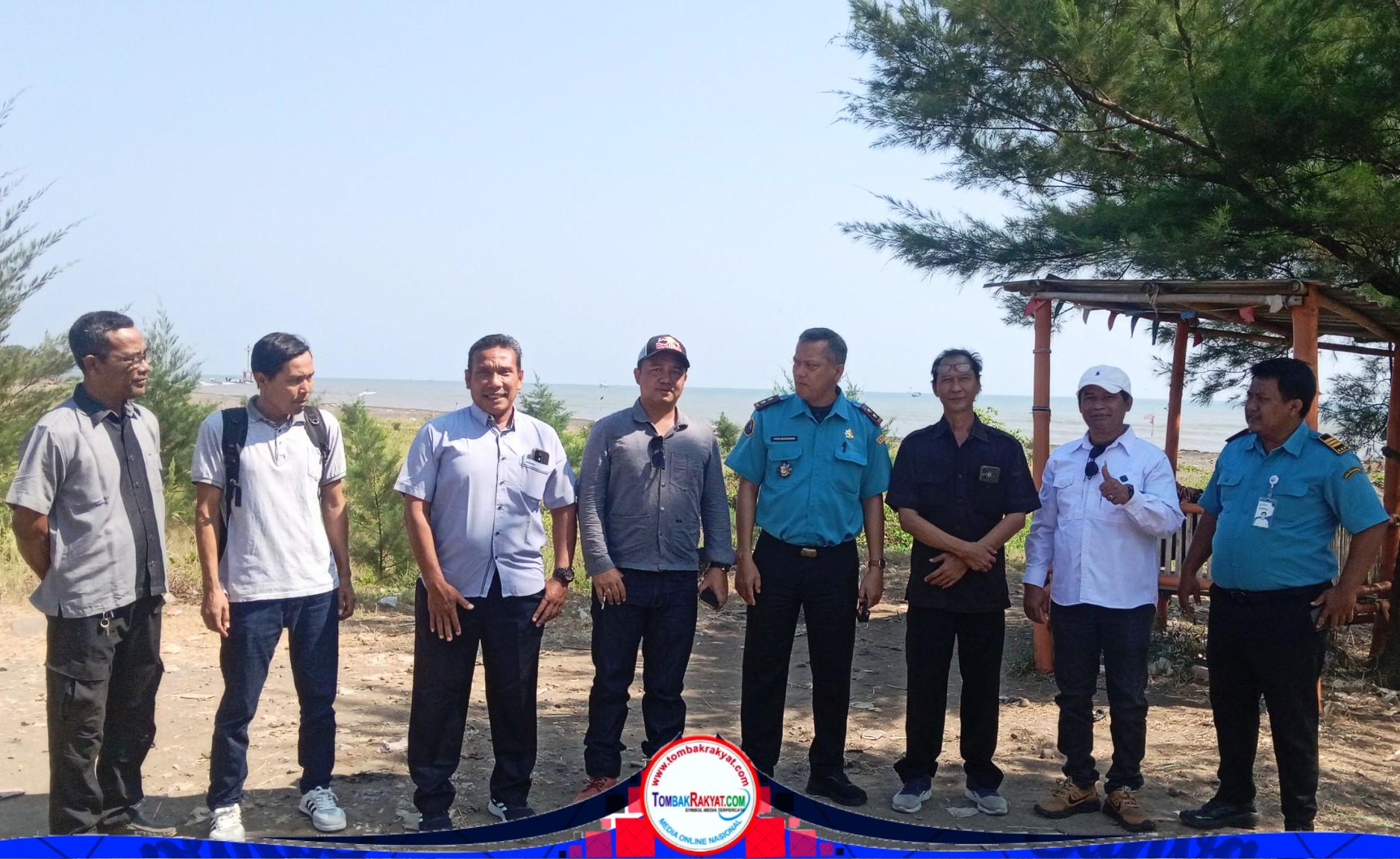 Persiapan MC-0 Kampung Nelayan Merah Putih desa Gempolsewu, di muara Sigentong. Kamis (13/8/26 09:00)
