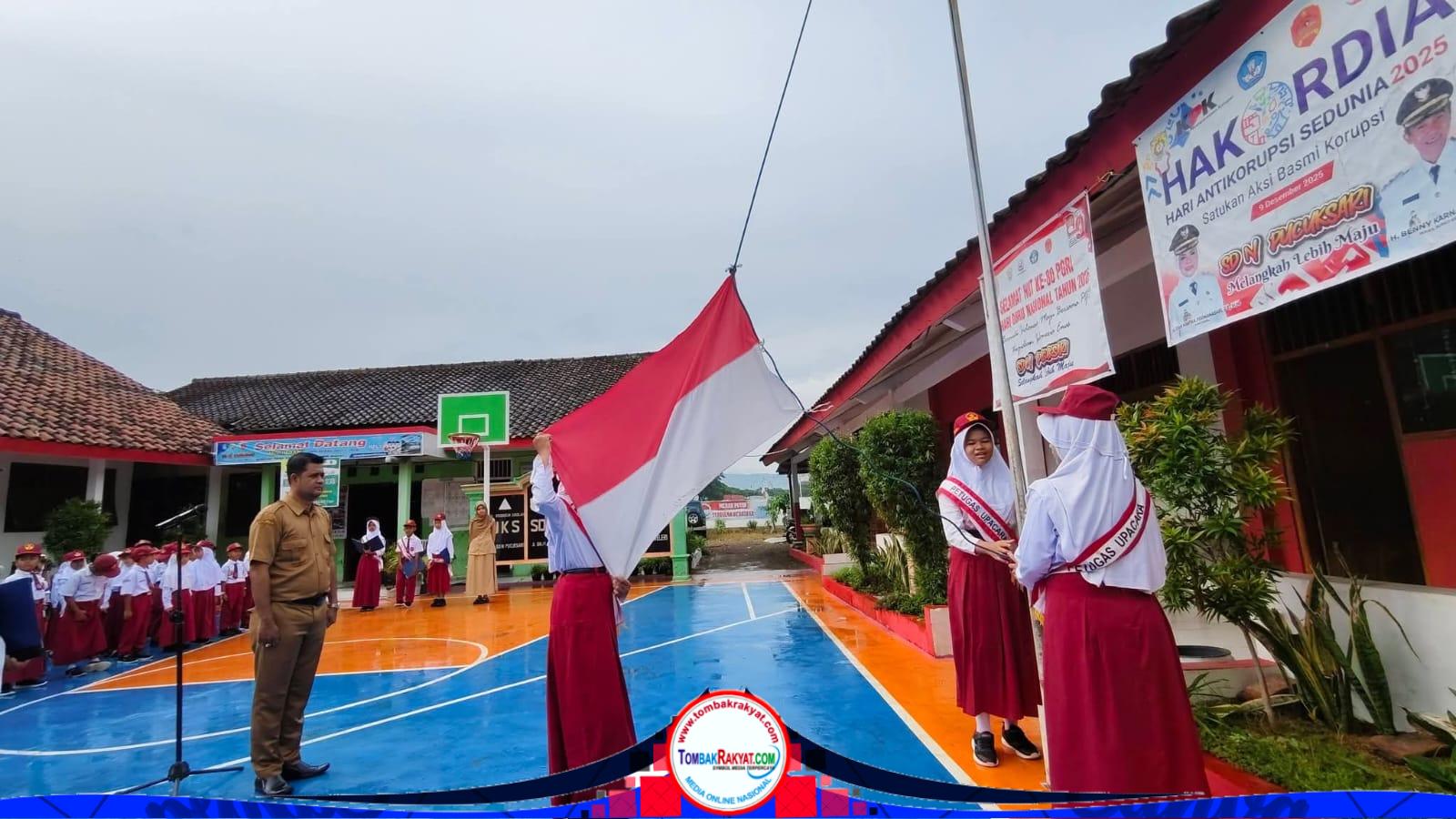 Menanamkan Disiplin dan Nasionalisme, Upacara Hari Senin di SDN Pucuksari Berlangsung Khidmat