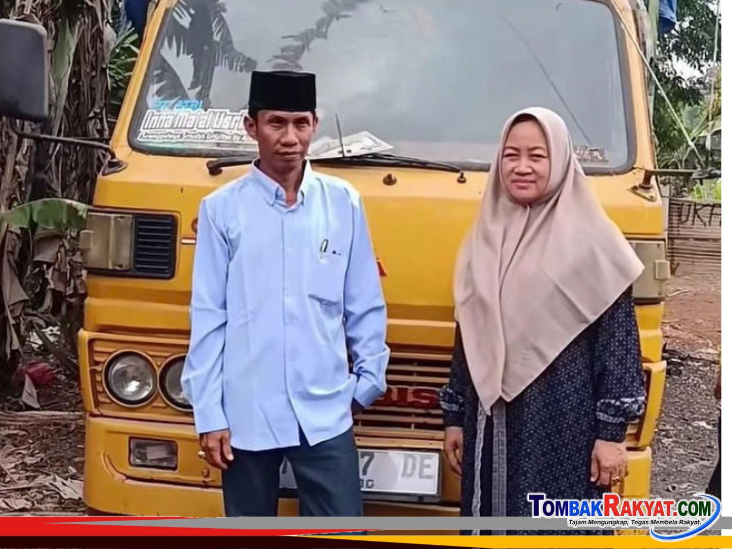 Surya bersama Istri, Ratih Ratnasari, sang istri, awalnya merasa ragu karena keluarganya tidak punya modal besar. (foto: istimewa)