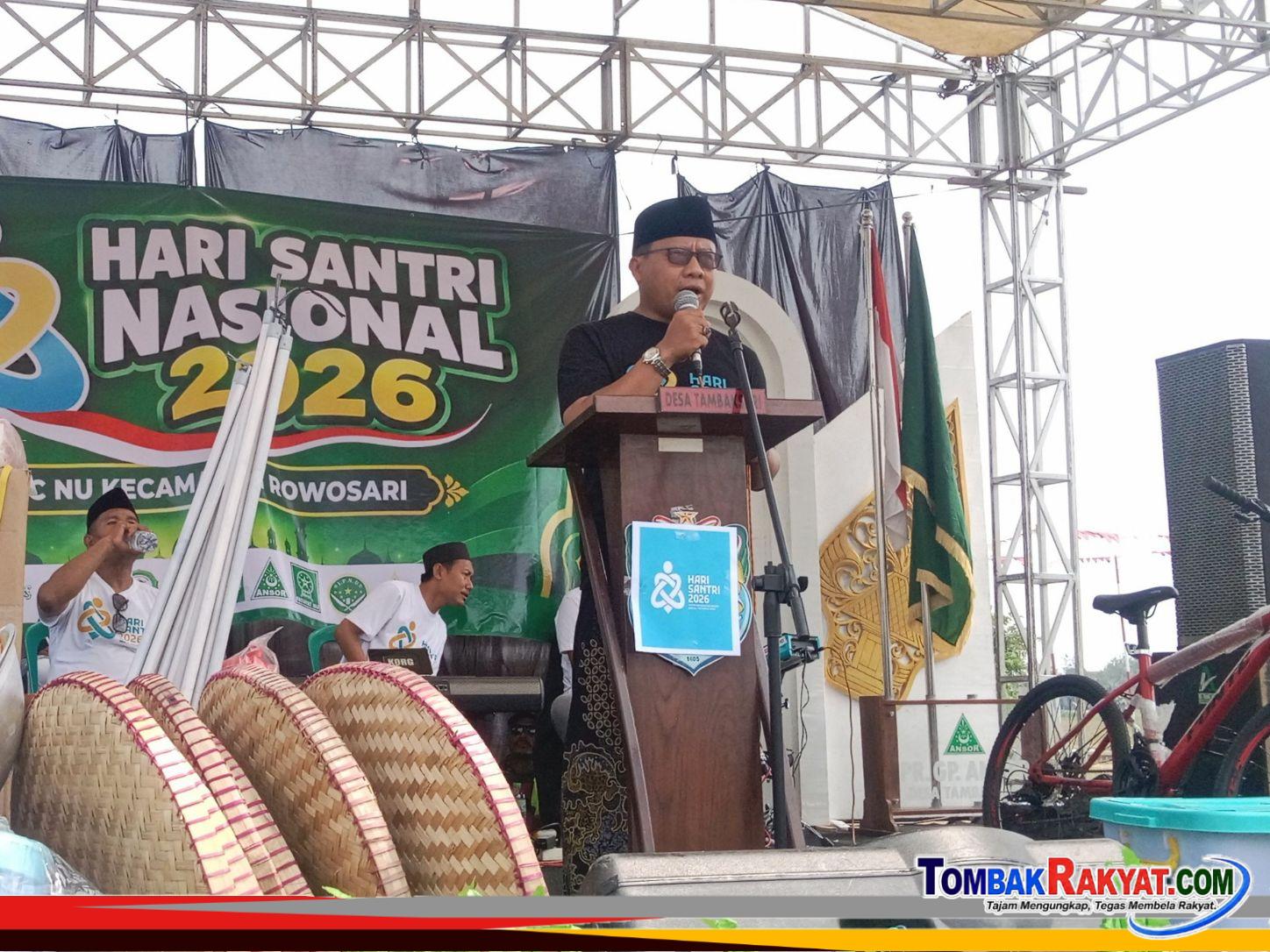 Luqman Zakaria, S.Sos., S.H., NL.P. Ketua MWC NU Kecamatan Rowosari saat memberikan sambutanya