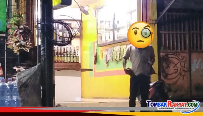 DIDUGA JUAL MINUMAN BERALKOHOL, TOKO JAMU SIDOMUNCUL TIDAK JAUH DARI KANTOR KECAMATAN CITEUREUP DISOROT