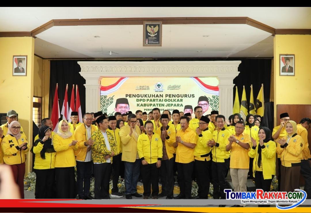Ketua dan jajaran pengurus DPD Partai Golkar kabupaten Jepara