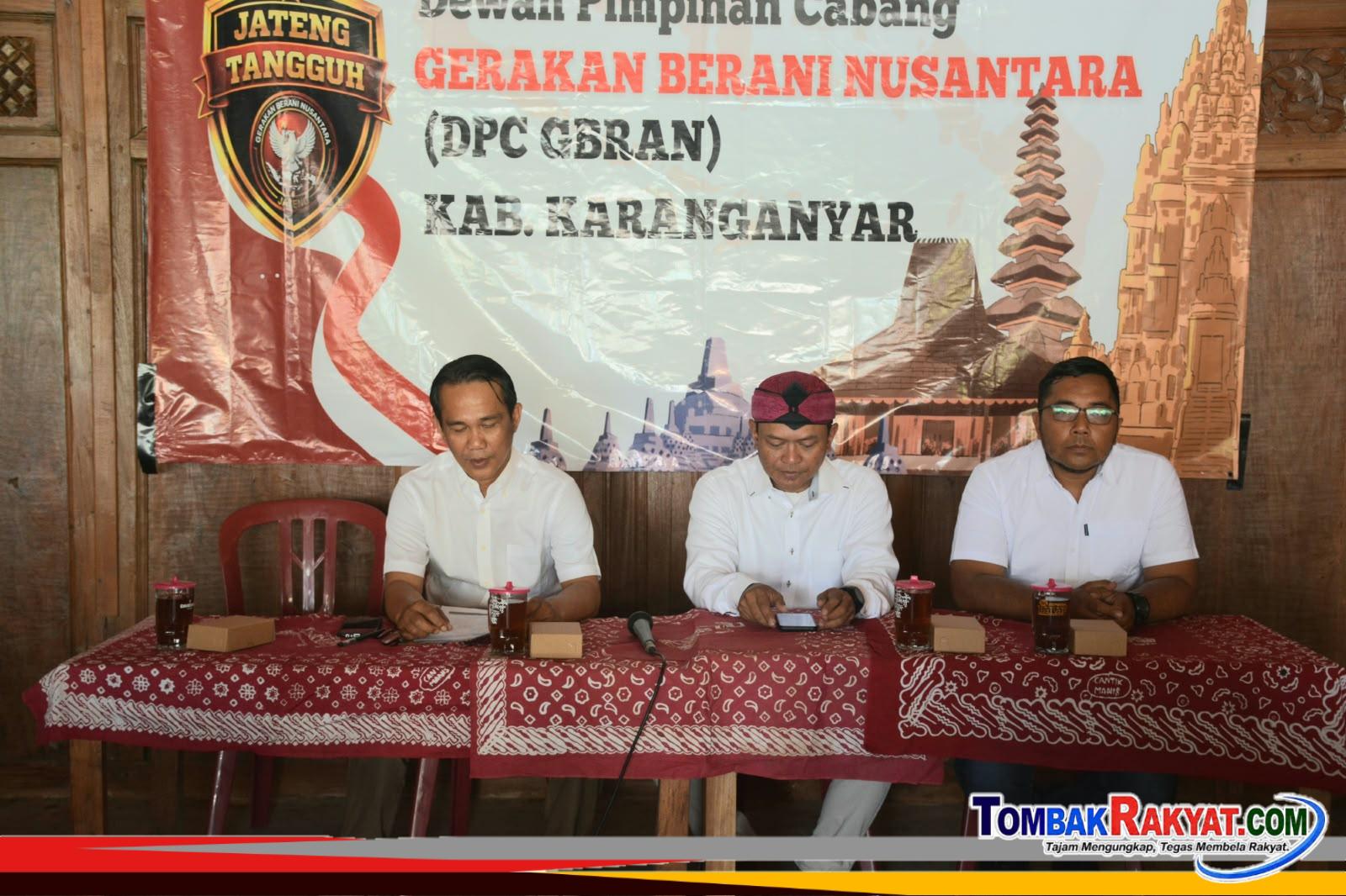 Ketua DPC GBRAN Karanganyar terpilih, Agung Sanjaya, S.Pd., didampingi Sekretaris Nendra Irwansyah dan Bendahara Ir. Gunadi Ibnu Sutopo, menyatakan kesiapannya mengemban amanah organisasi.