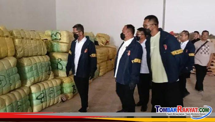 Bareskrim Polri Sita 1.257 BAL Pakaian Bekas Ilegal Senilai RP15 Miliar